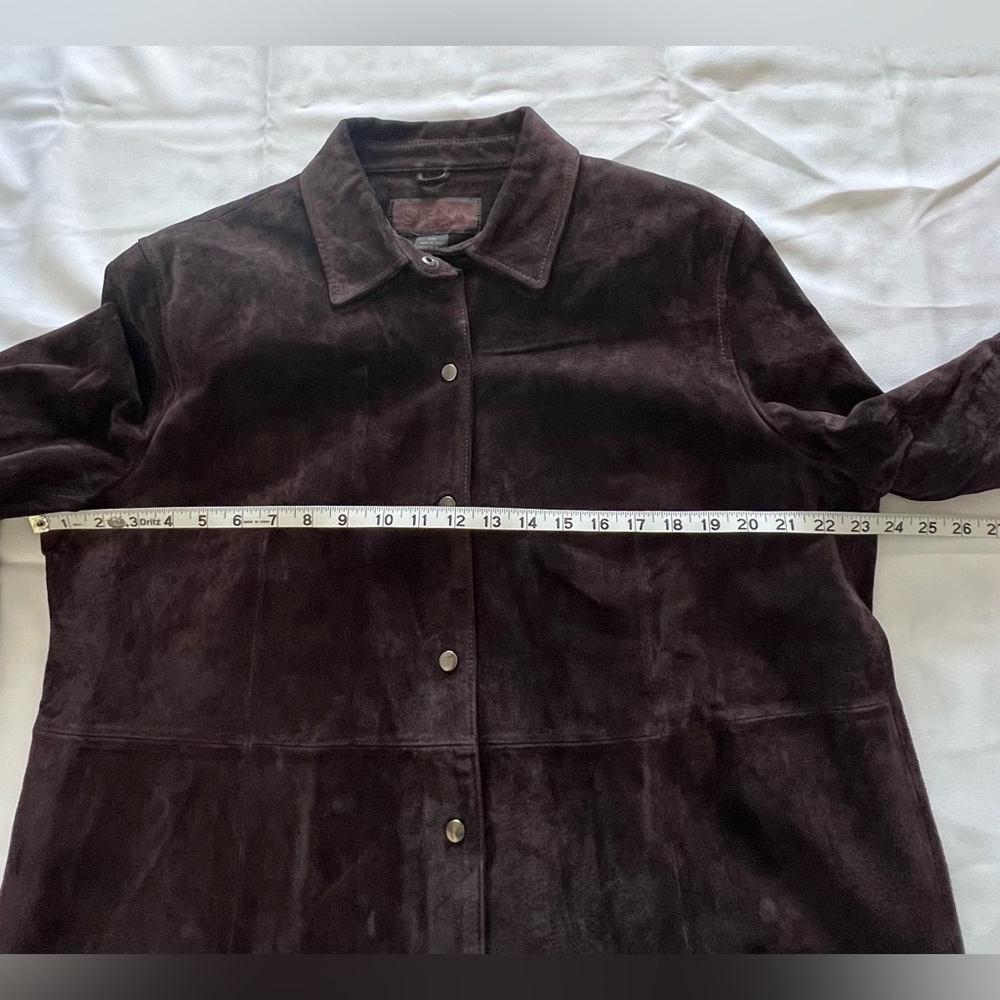 Women's Brown Suede Button-Front Jacket - Picture 7 of 7